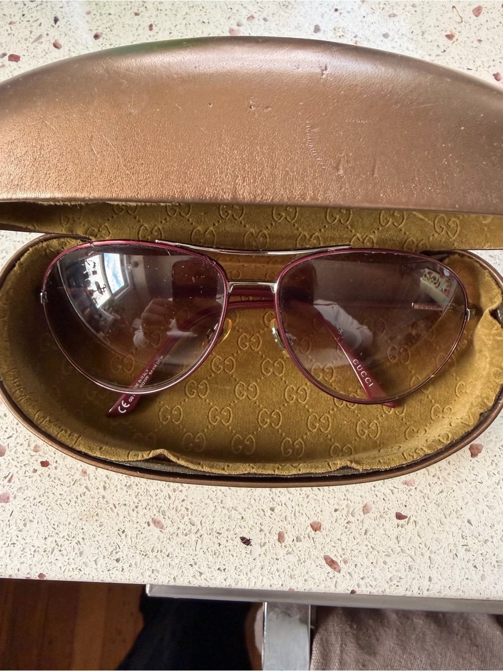 Gucci Burgandy Gradient Aviator Sunglasses - Picture 2 of 3